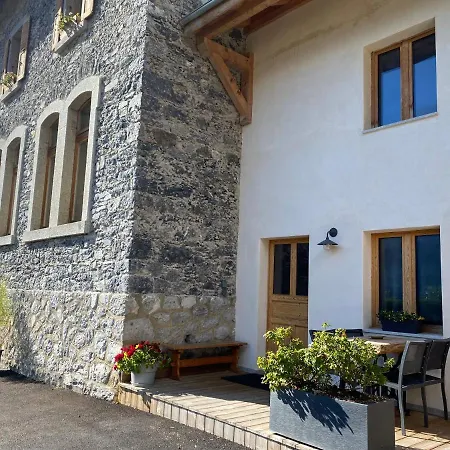 Ancienne Ecole Du Mont *