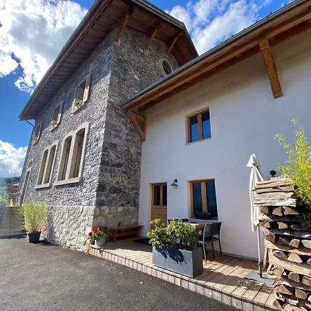 Ancienne Ecole Du Mont Apartment Servoz